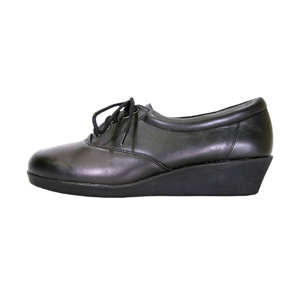 24 HOUR COMFORT Helga Women's Wide Width Leather Lace-Up Shoes