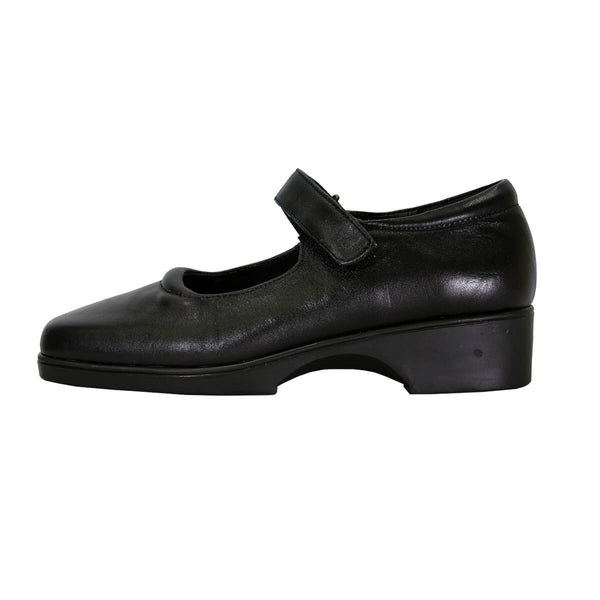 24 HOUR COMFORT Uma Women's Wide Width Leather Shoes