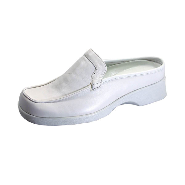 24 HOUR COMFORT Ethel Women's Wide Width Leather Clogs