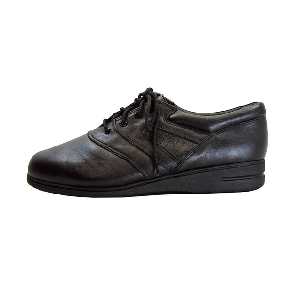 24 HOUR COMFORT Kat Women's Wide Width Leather Lace-Up Shoes