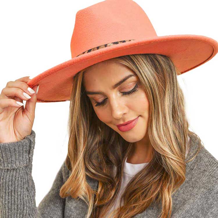 Leopard Pattern Pointed Panama Hat – By Day Fashion display picture 2