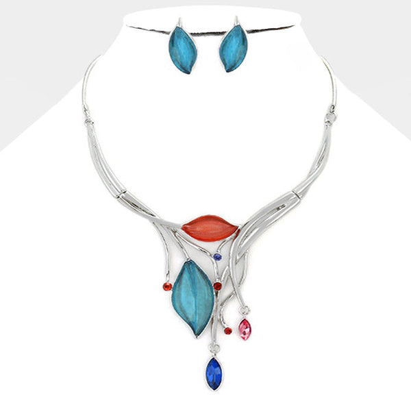 Crystal Detail Epoxy Leaf Necklace