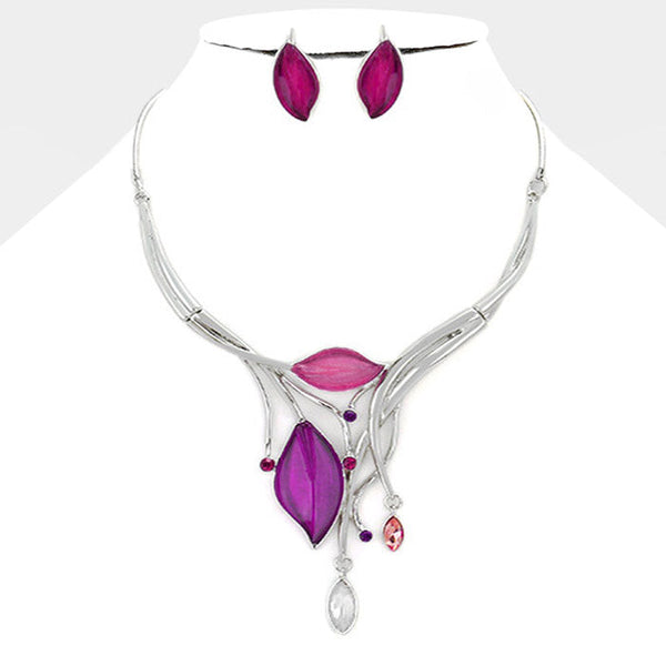 Crystal Detail Epoxy Leaf Necklace