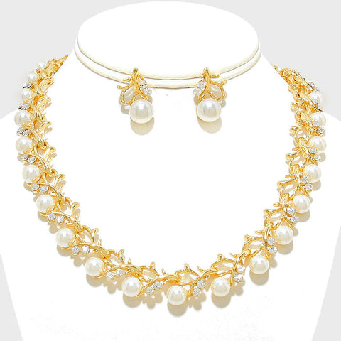 Garland Pearl Crystal Necklace